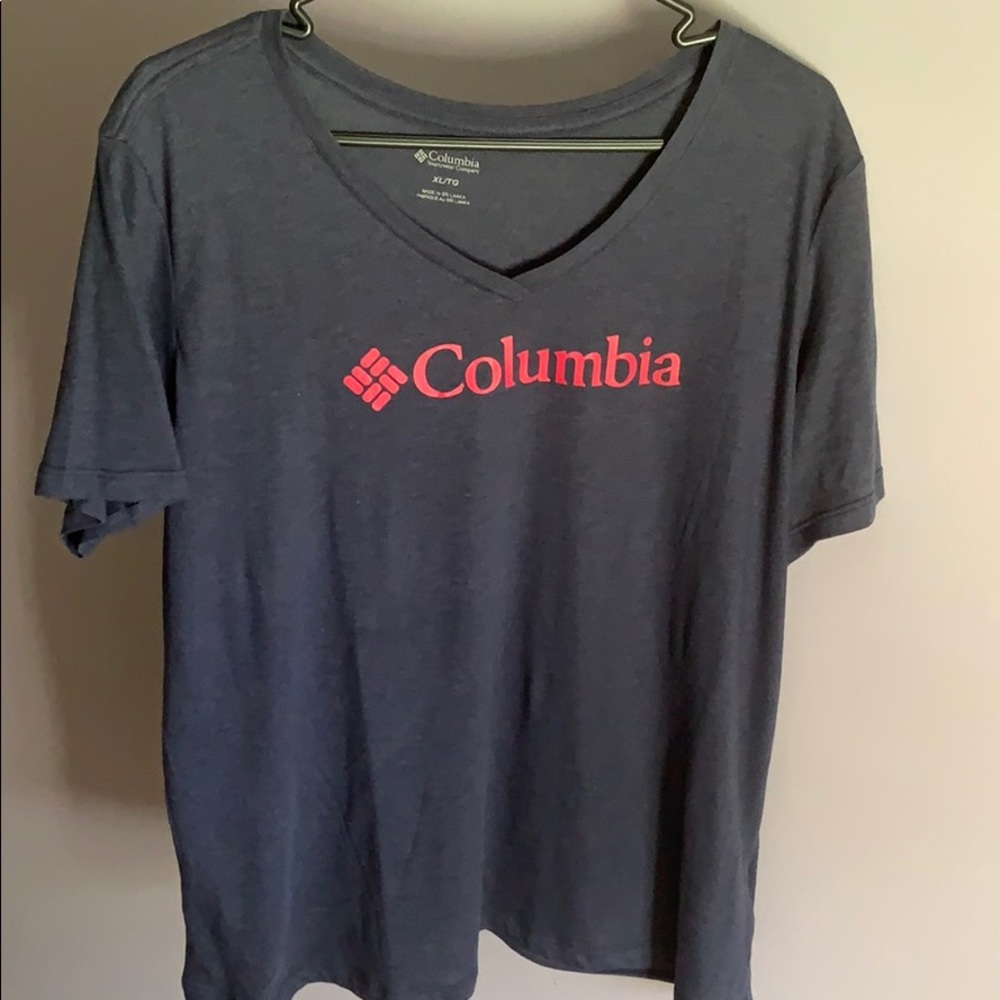 Columbia tee. NWOT